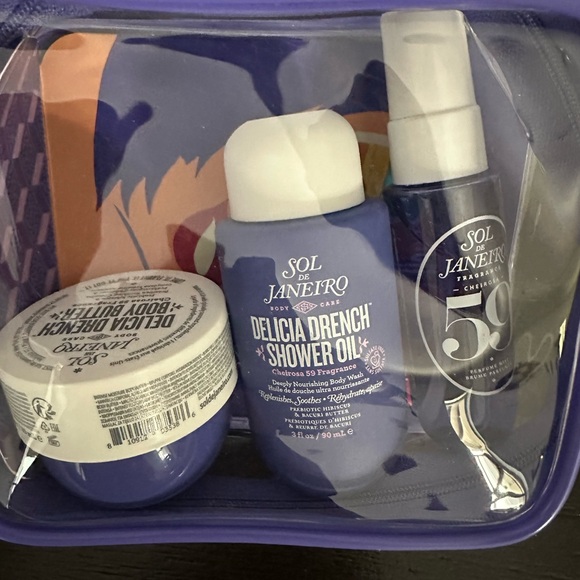 Sol de Janeiro Delicia Drench Jet Set with Purple Accents - Picture 3 of 3